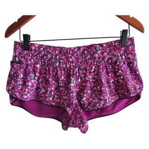 Lululemon Paradise Camo Multi Regal Plum Surf Short II Size M (10)